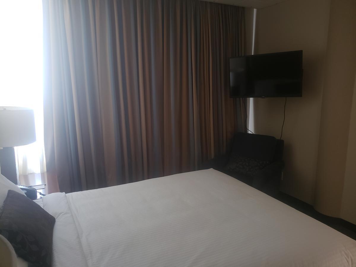 Travelodge By Wyndham Conference Centre & Suites Whitecourt Buitenkant foto